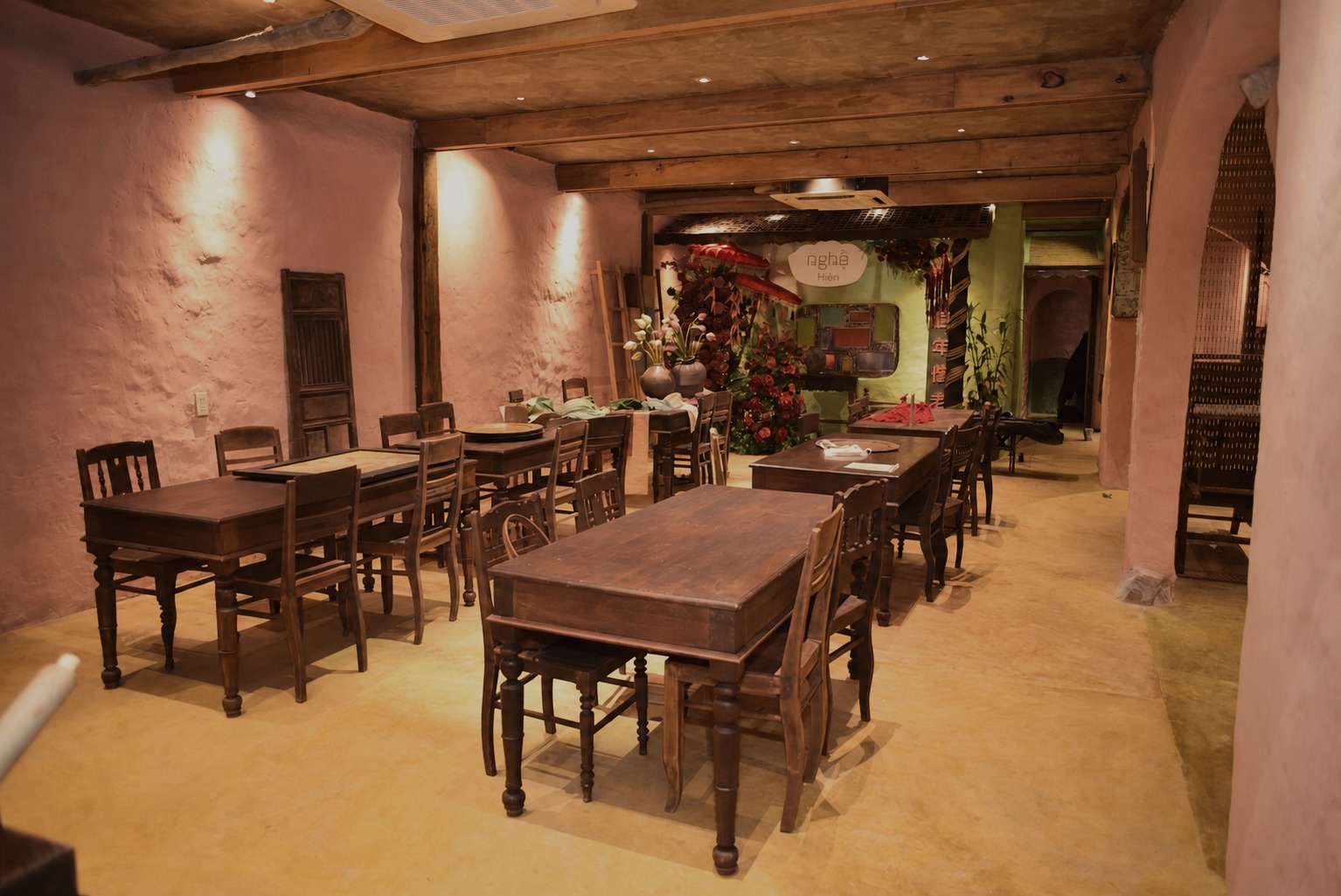 Không gian tiệc nhà hàng nghệ