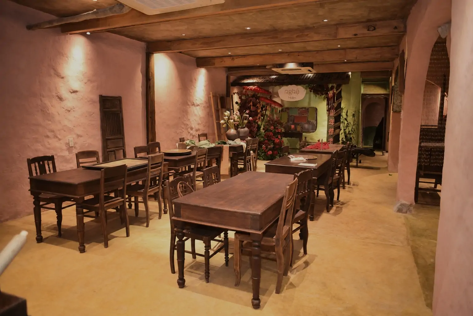 Không gian tiệc nhà hàng nghệ