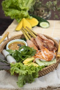Mẹt nem lủi sả xứ Huế